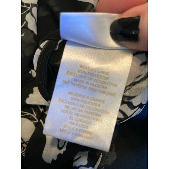 Secret treasures black and white floral robe - Picture 3 of 8